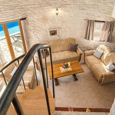 Skicini With Fireplace 04