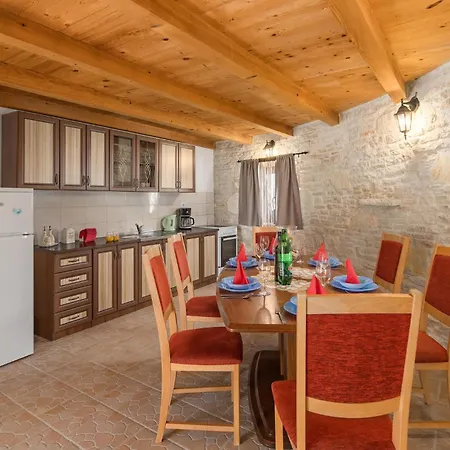 Casa de Férias Skicini With Fireplace 04