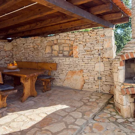 Skicini With Fireplace 04 *